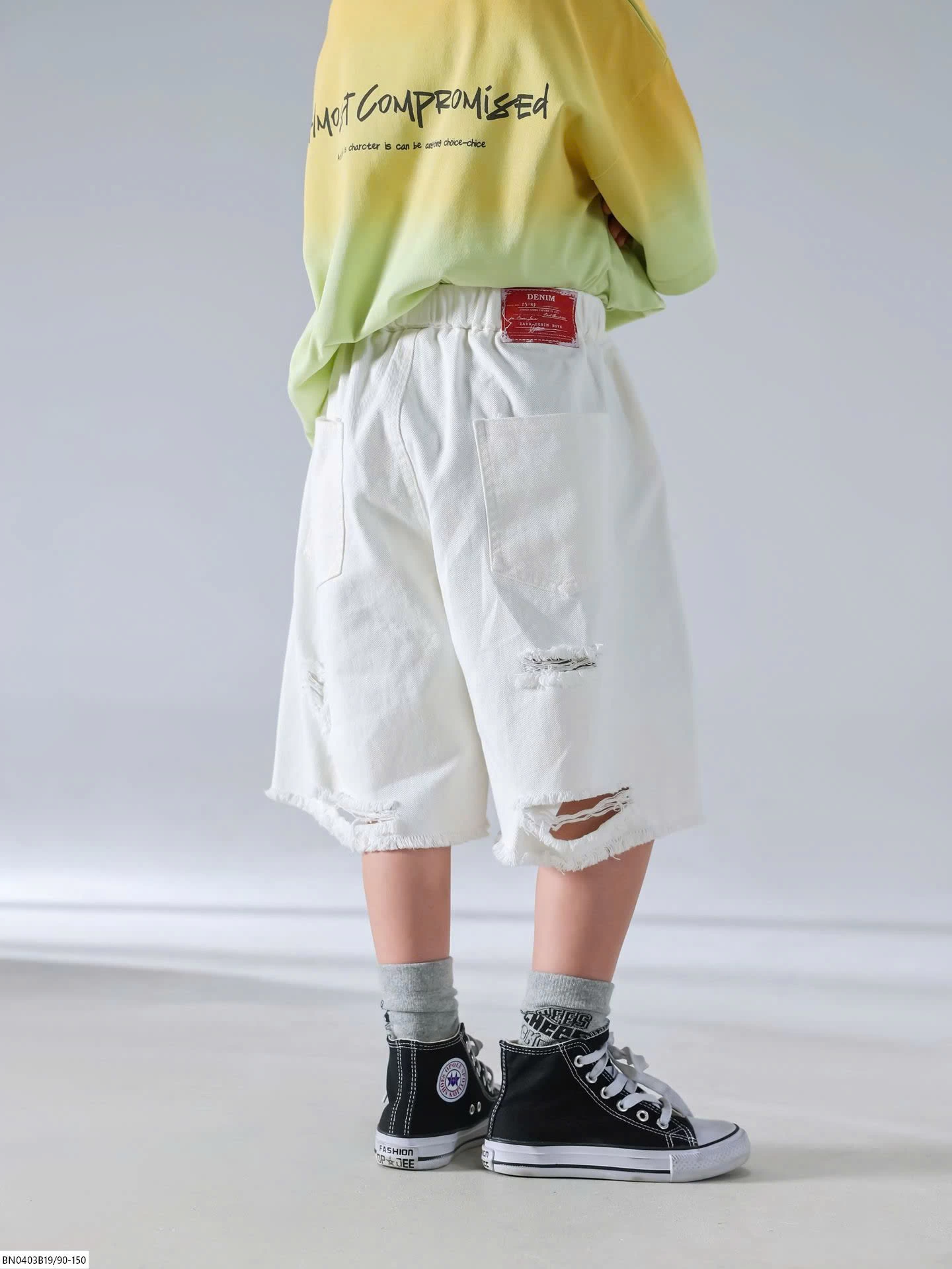 QUẦN NGỐ JEAN RÁCH TUARUA