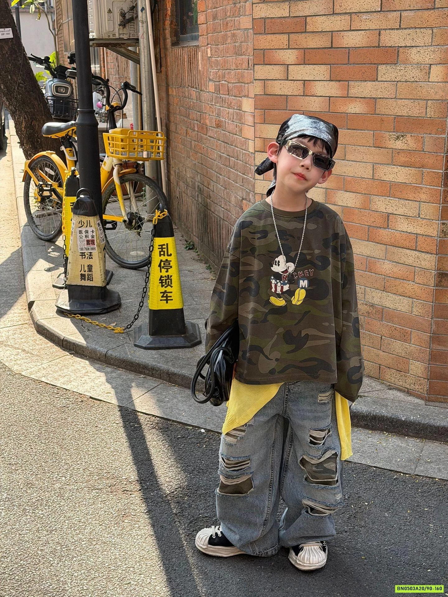 JEANS SUÔNG RÁCH VÁ GỐI FANSHU