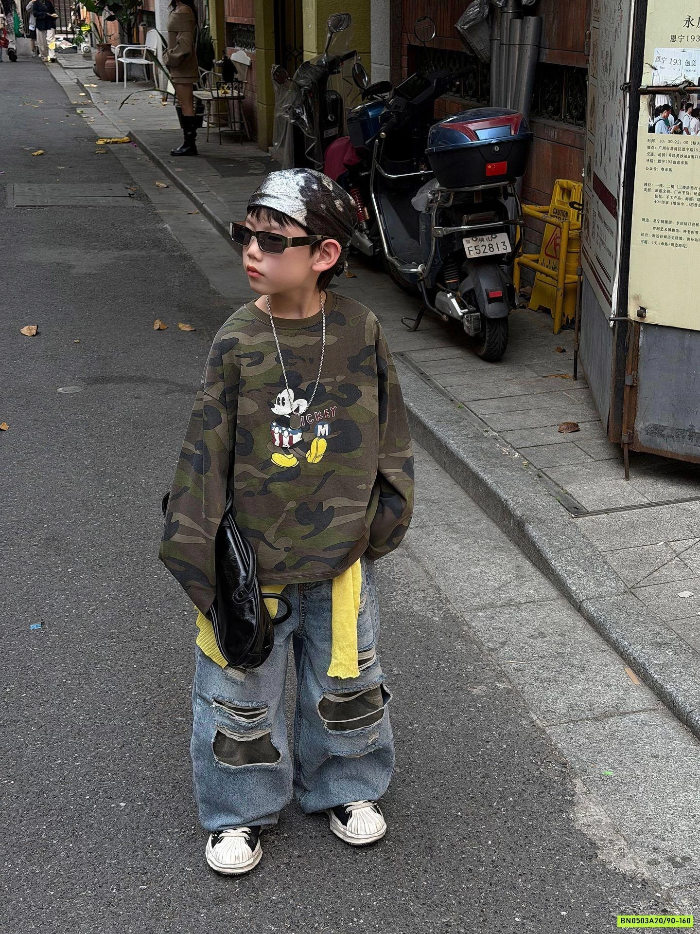 JEANS SUÔNG RÁCH VÁ GỐI FANSHU