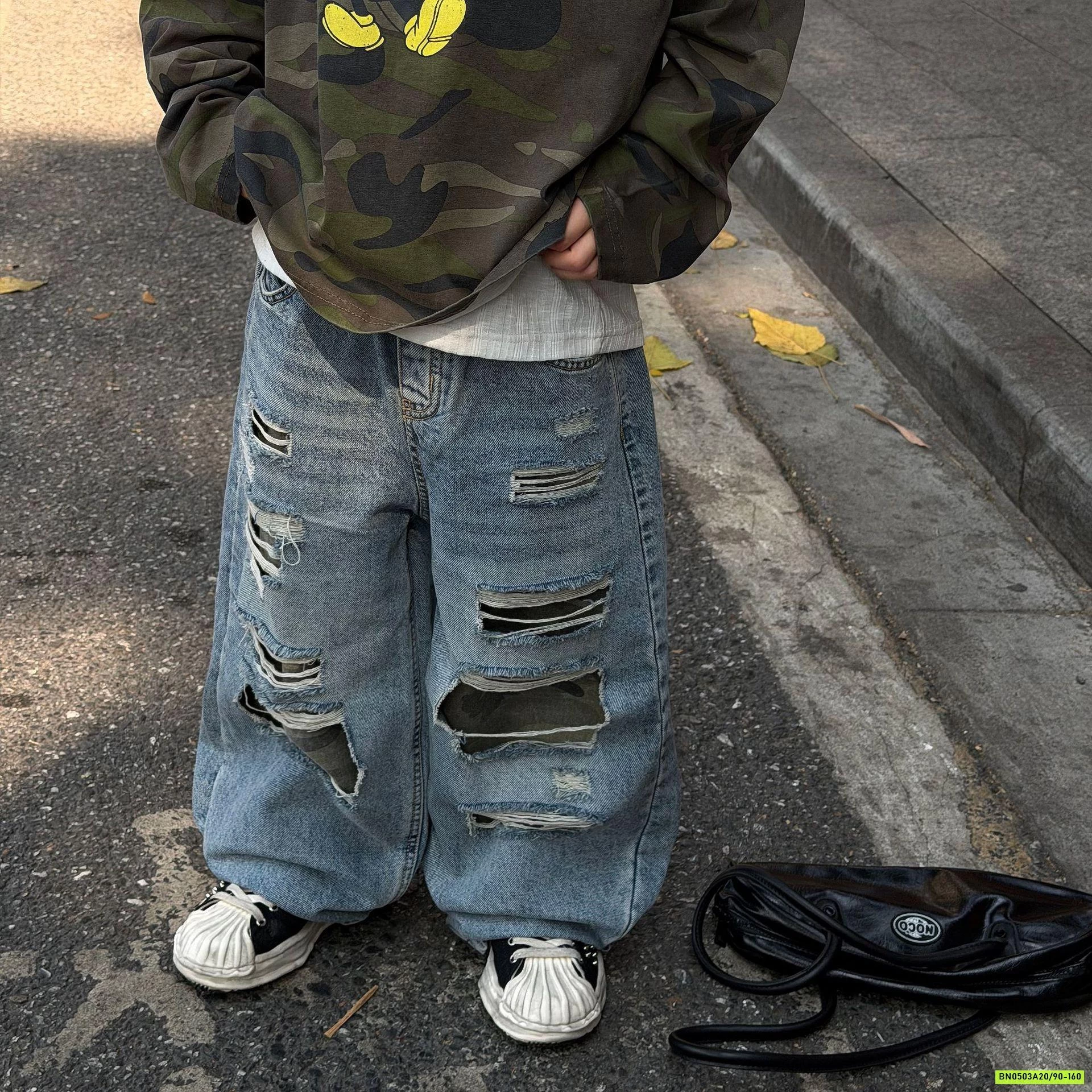 JEANS SUÔNG RÁCH VÁ GỐI FANSHU