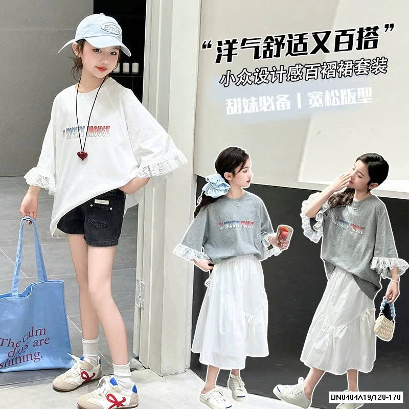 ÁO THUN OVERSIZE VIỀN REN