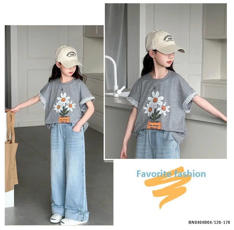 SET QUẦN JEAN SUÔNG MIX ÁO THUN HOA XÁM TAY REN