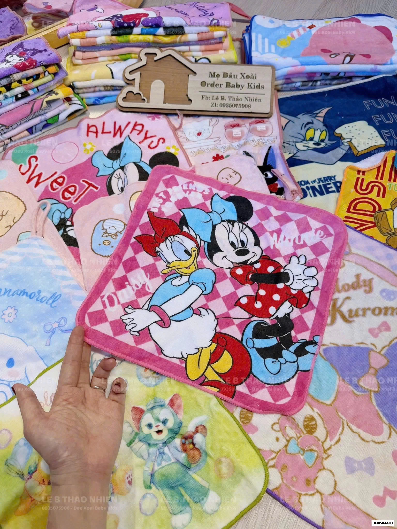 SÉT 5 KHĂN MẶT DỄ THƯƠNG