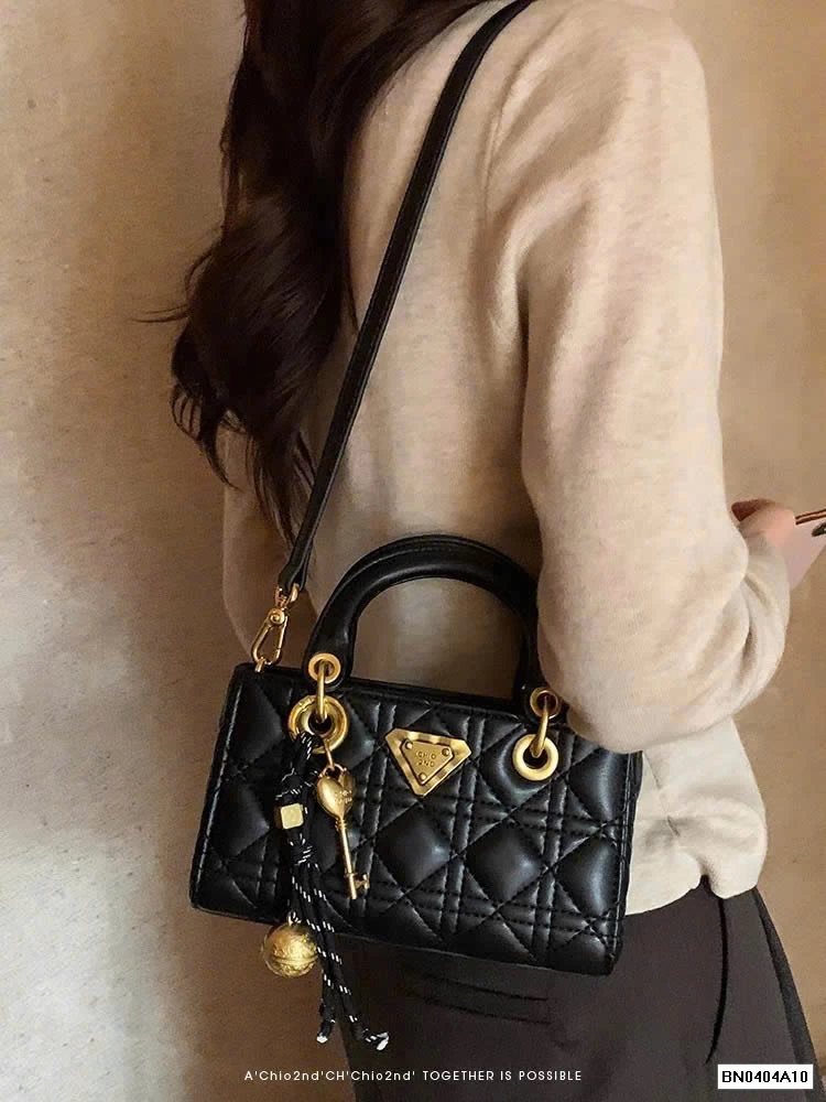 TÚI CHIO2ND TAG PRADA