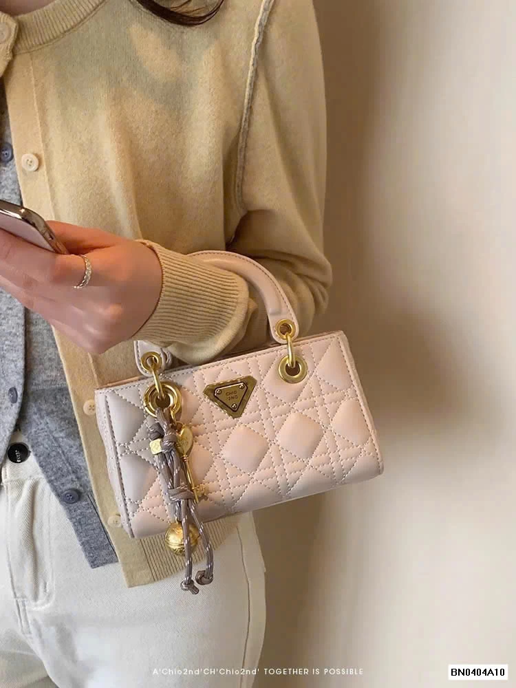 TÚI CHIO2ND TAG PRADA