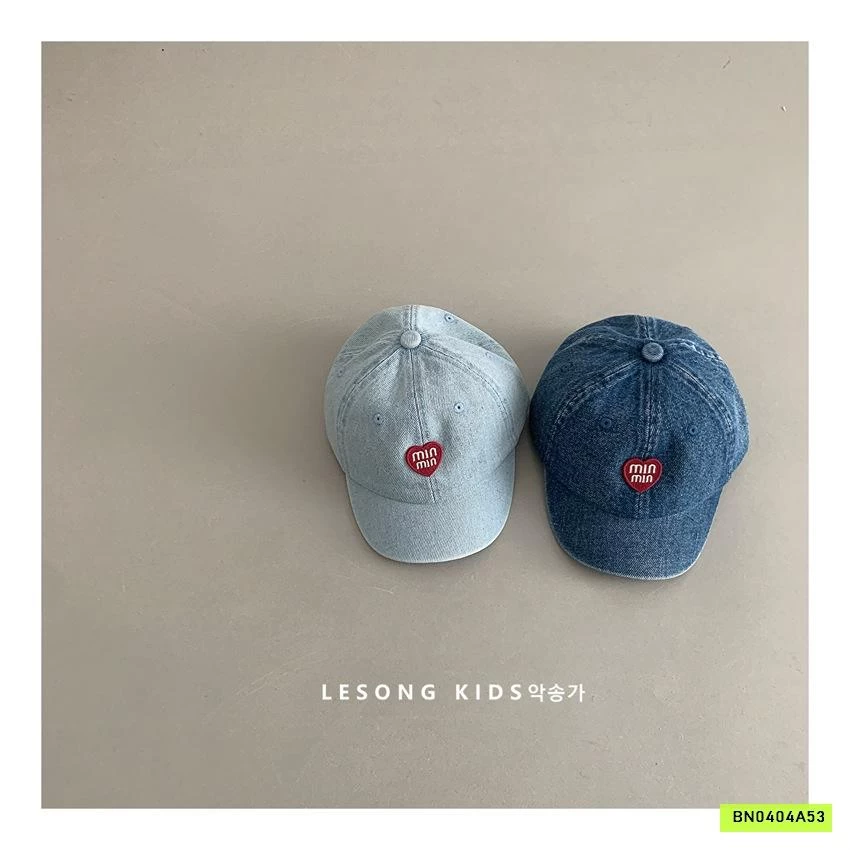 MŨ KẾT THÊU TRÁI TIM