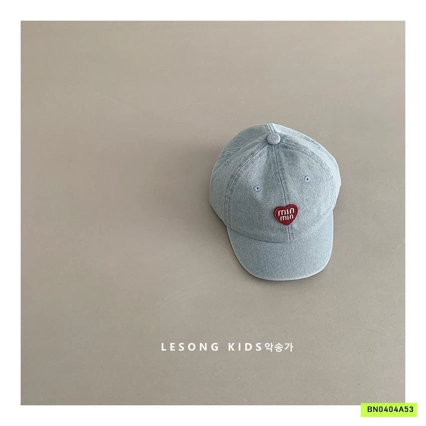 MŨ KẾT THÊU TRÁI TIM