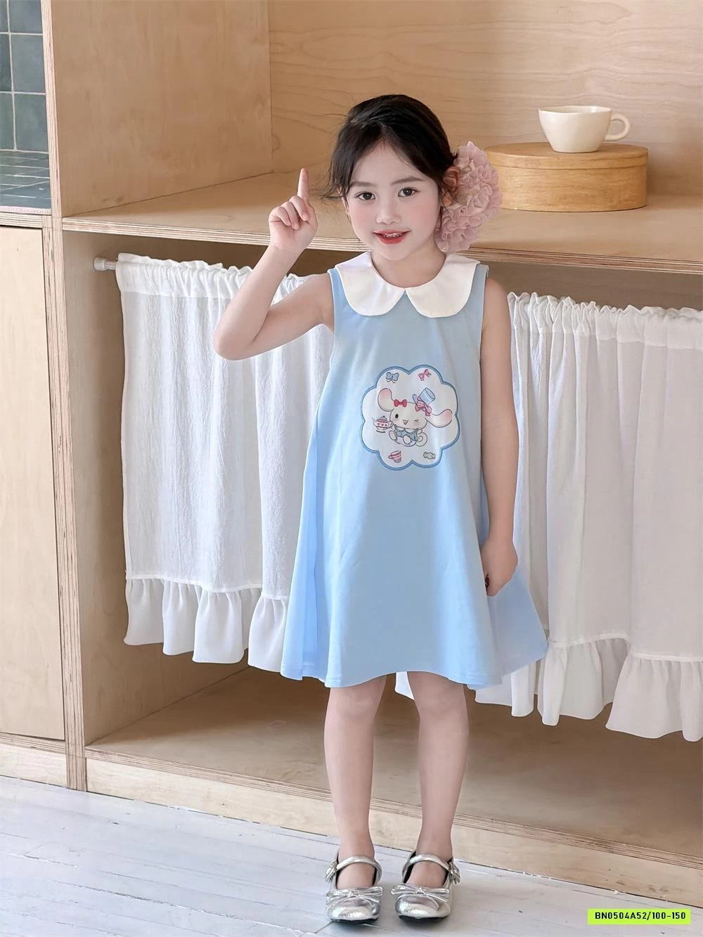 ĐẦM SÁT NÁCH DÁNG XÒE CỔ SEN