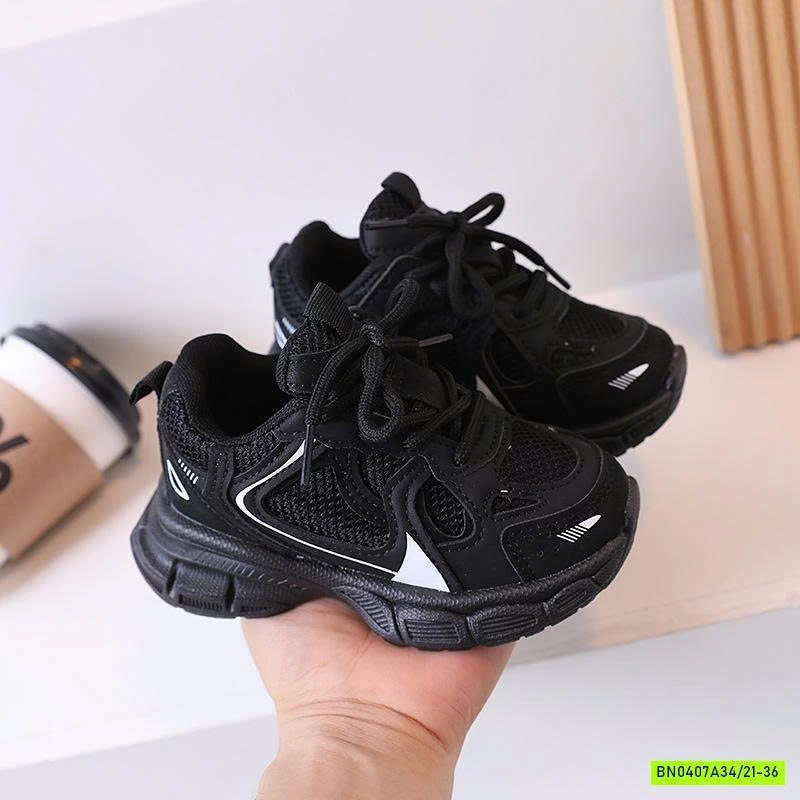 GIÀY THỂ THAO SIÊU NHẸ QUỐC DÂN