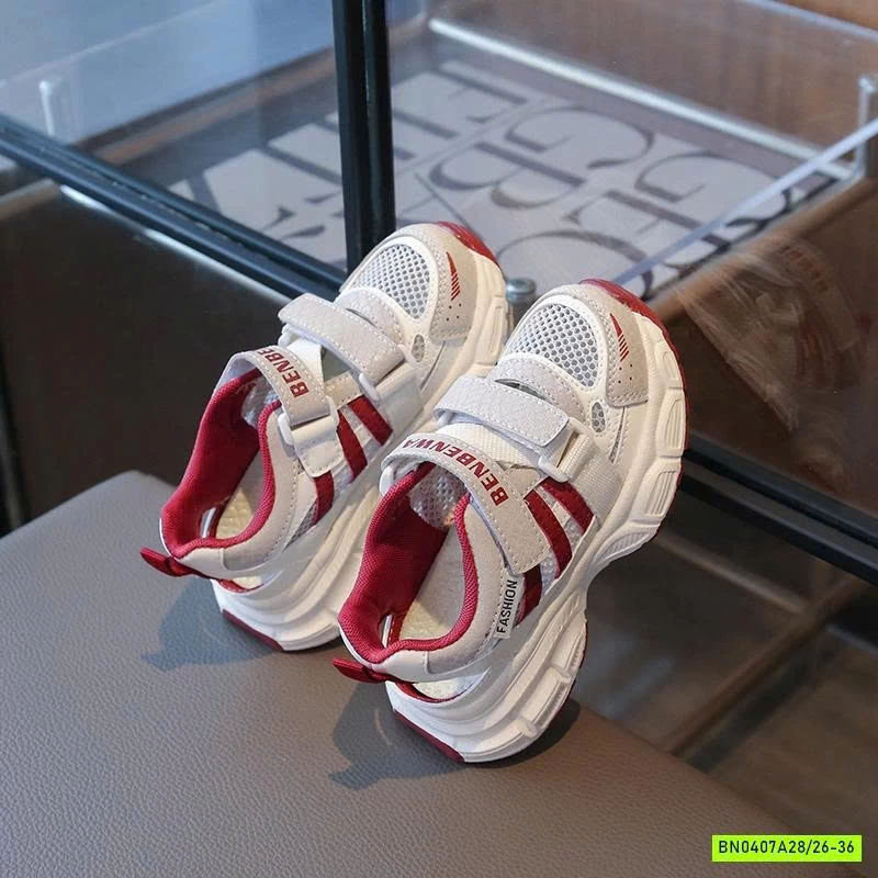 GIÀY THỂ THAO LƯỚI QUAI DÁN