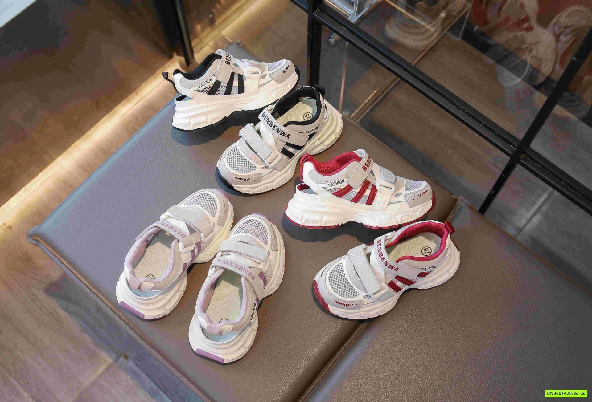 GIÀY THỂ THAO LƯỚI QUAI DÁN