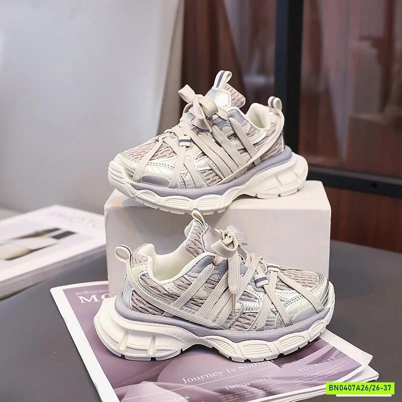 GIÀY THỂ THAO CÁ TÍNH