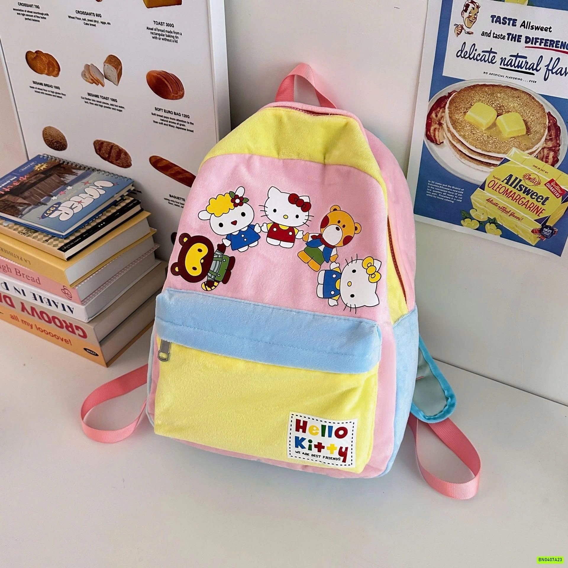 BALO KITTY  SẮC MÀU