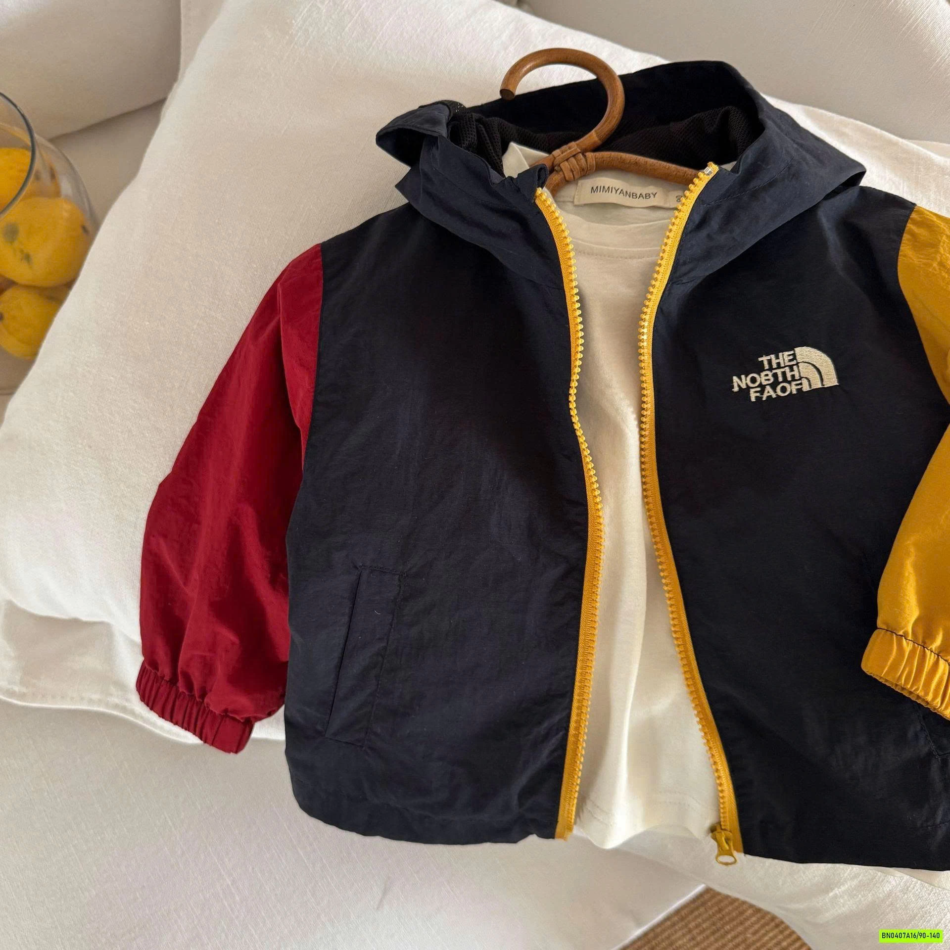 KHOÁC GIÓ TÚI LƯNG PHỐI MÀU MMY