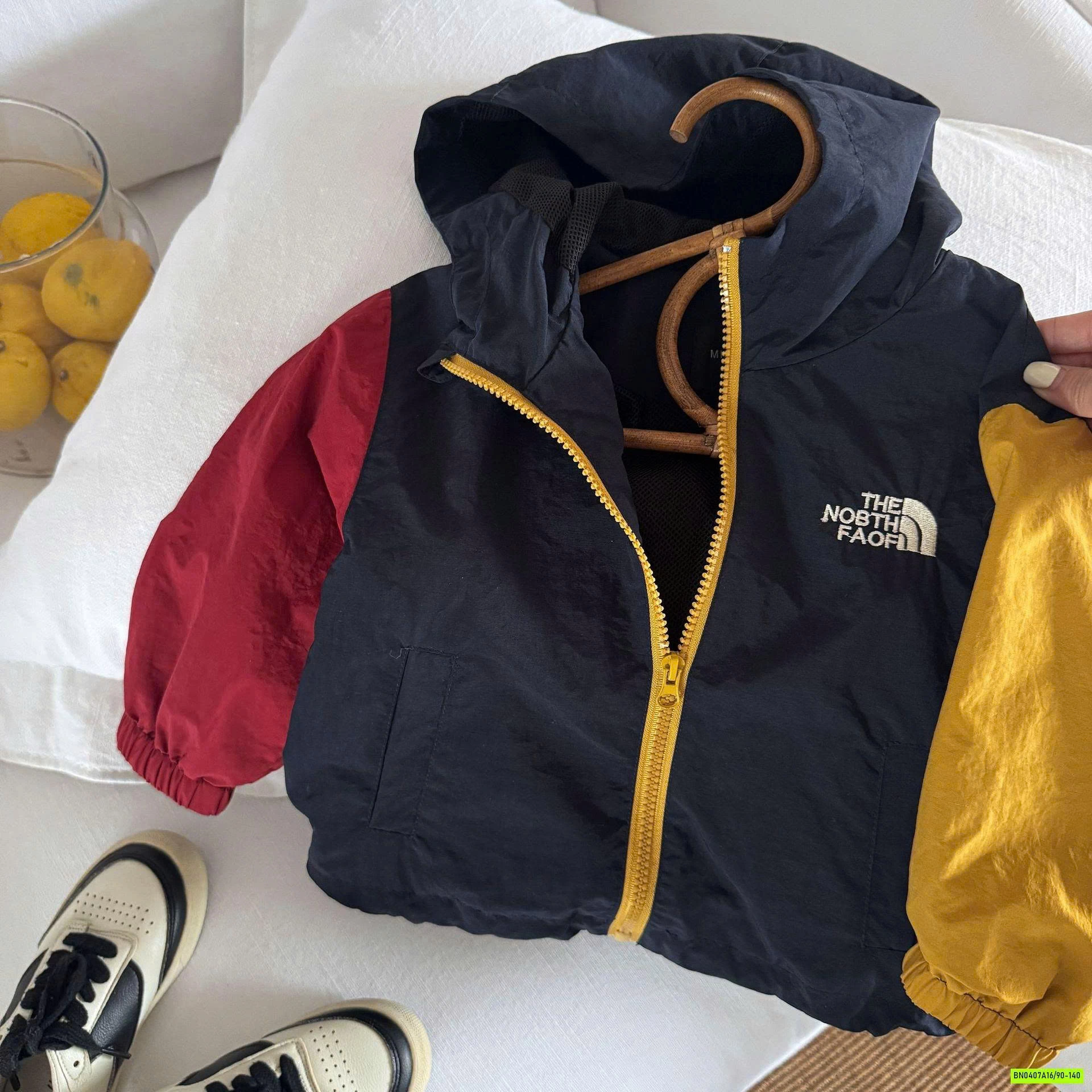 KHOÁC GIÓ TÚI LƯNG PHỐI MÀU MMY