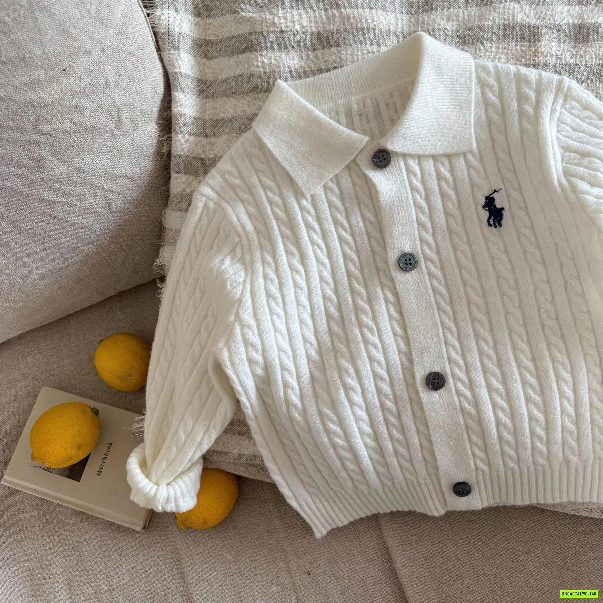 KHOÁC LEN LOGO NGỰA MMY