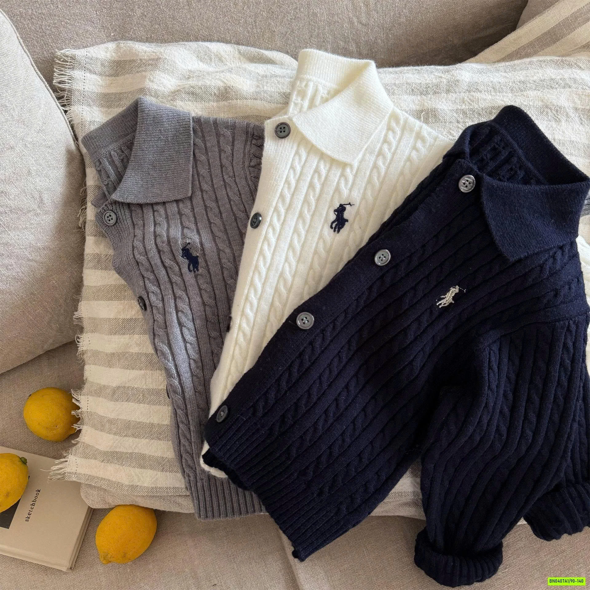 KHOÁC LEN LOGO NGỰA MMY