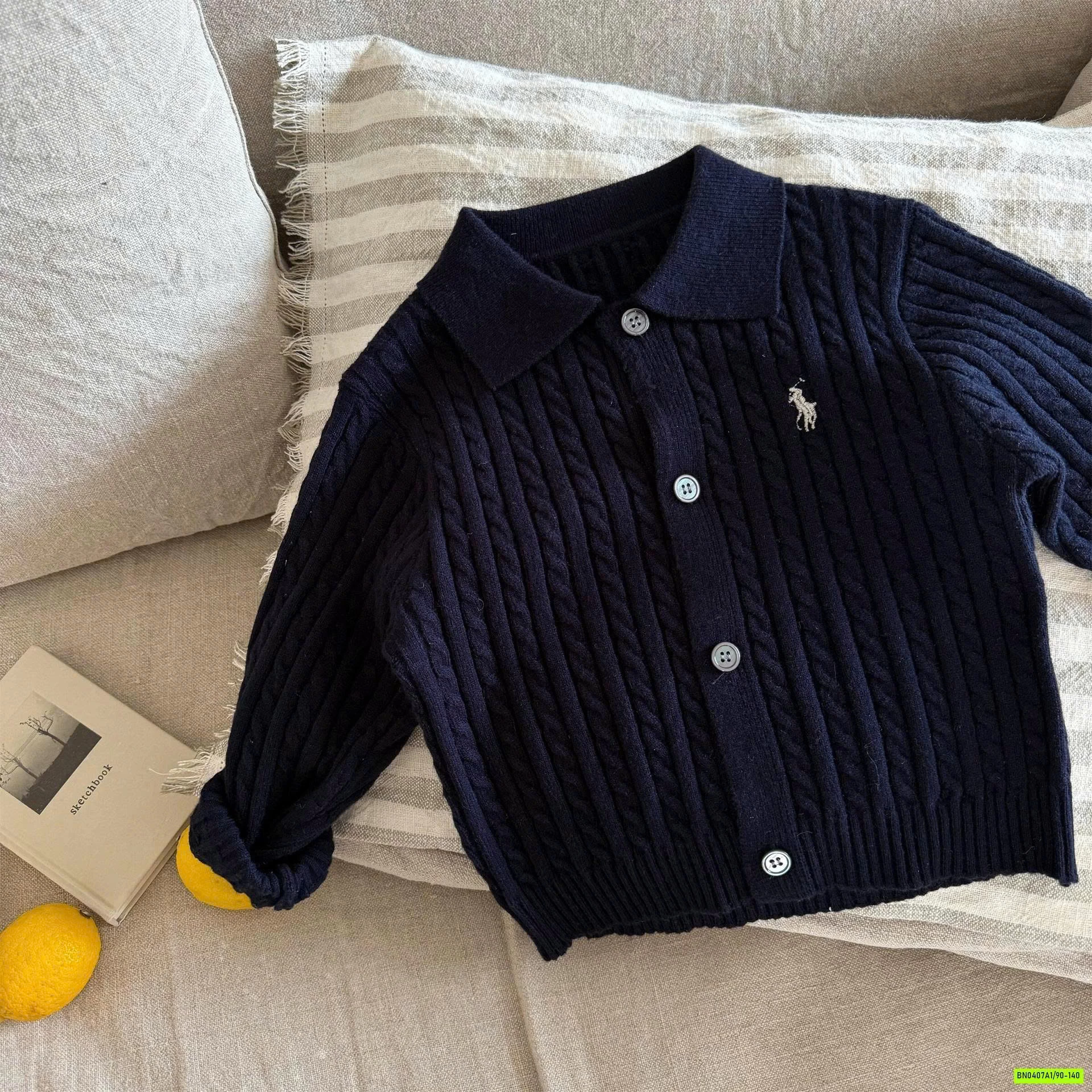 KHOÁC LEN LOGO NGỰA MMY