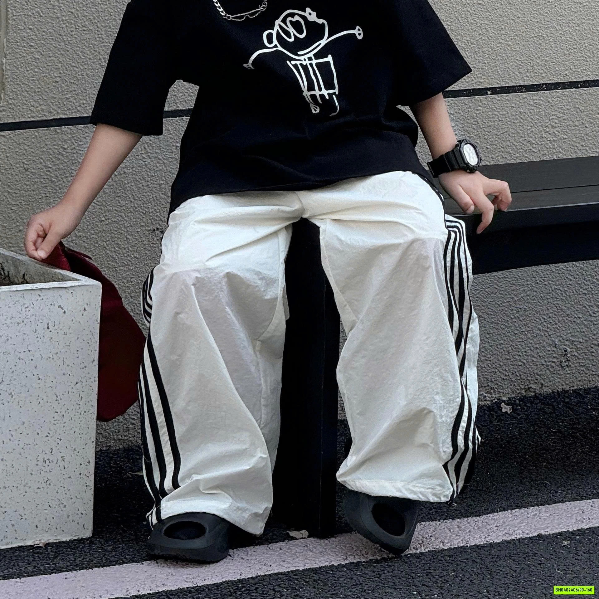 QUẦN GIÓ SUÔNG SỌC BÊN