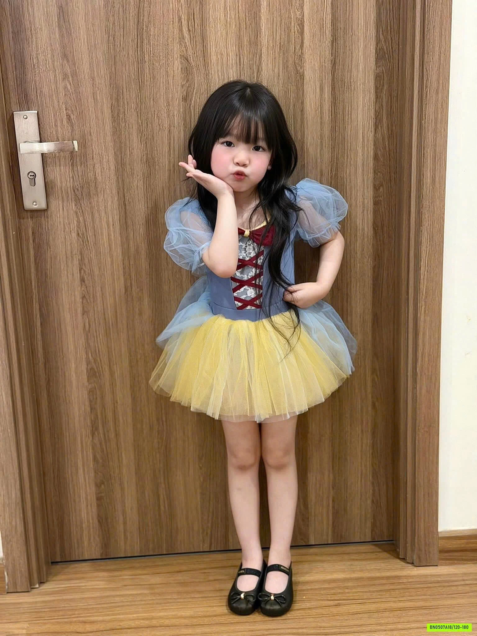 ĐẦM MÚA CÔNG CHÚA BẠCH TUYẾT