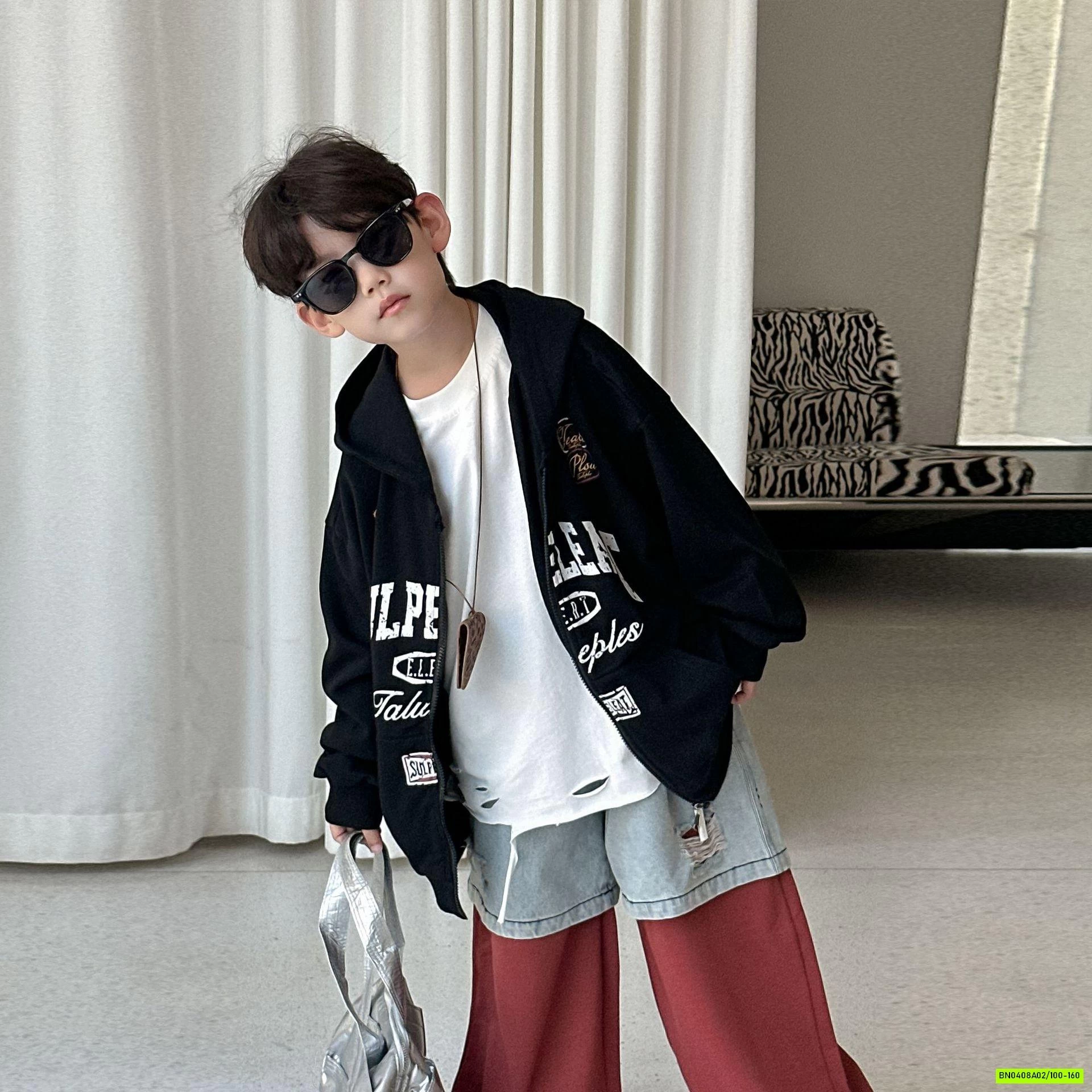 KHOÁC NỈ ĐEN LIỀN MŨ