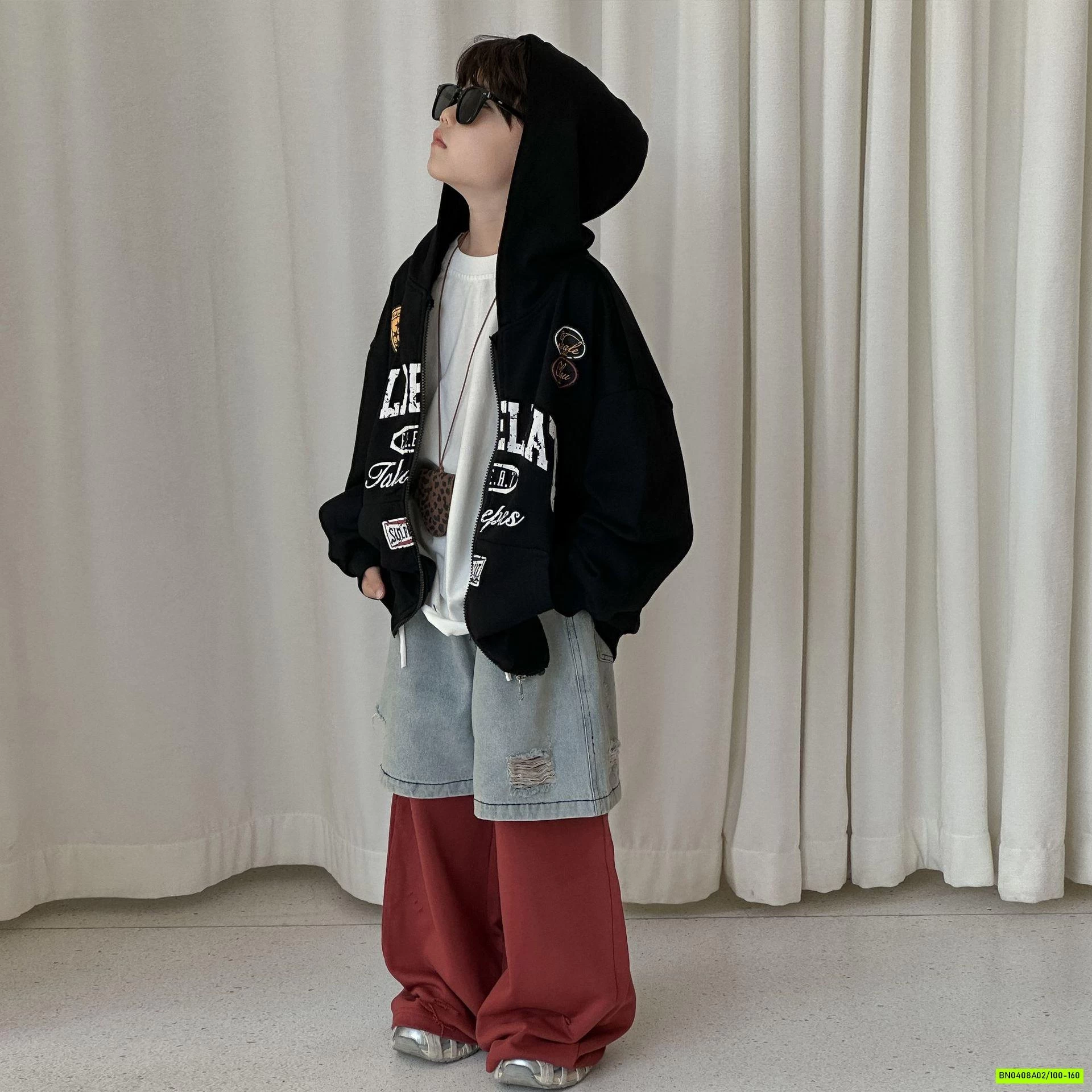 KHOÁC NỈ ĐEN LIỀN MŨ