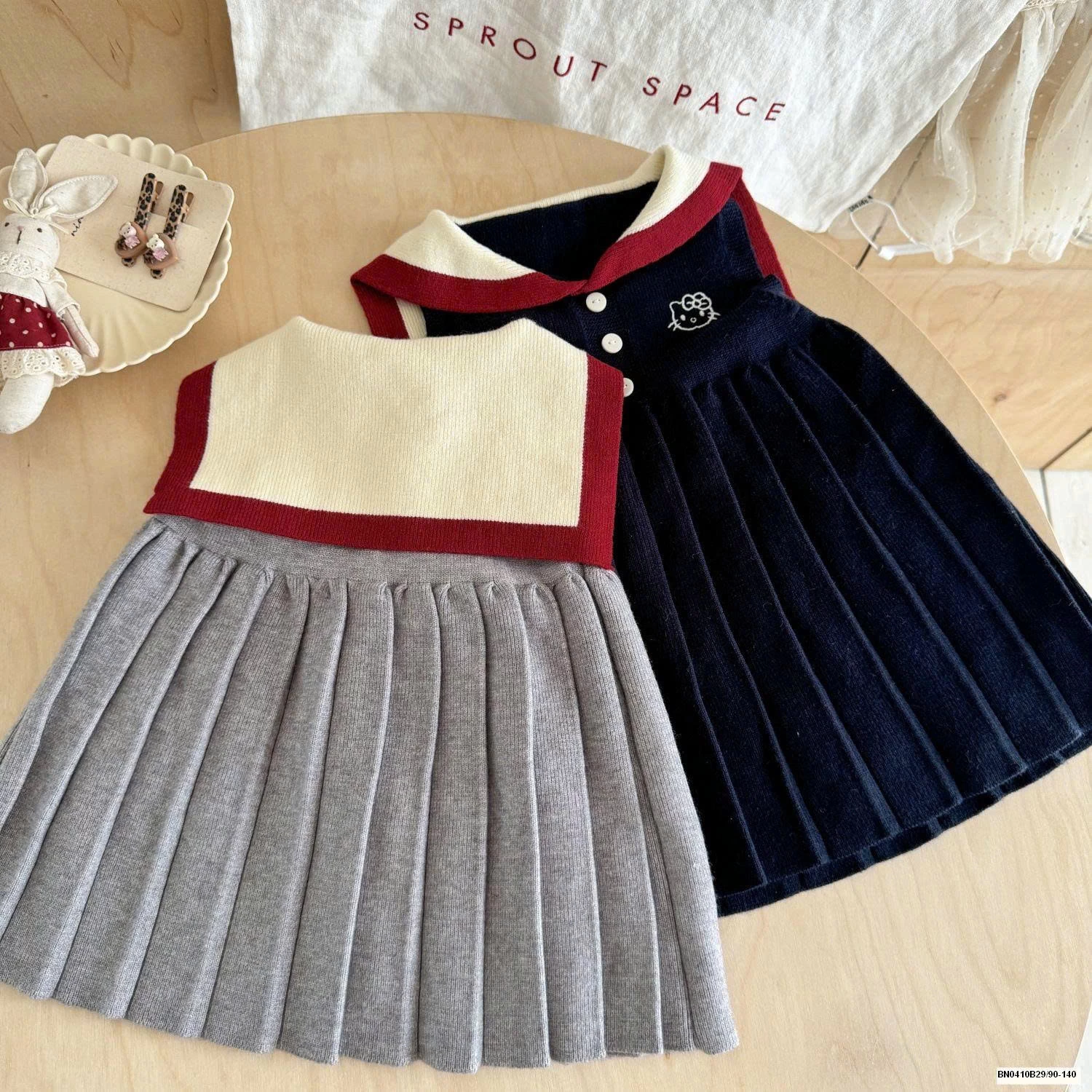 VÁY SÁT NÁCH XẾP LY CỔ THỦY THỦ BÉ GÁI