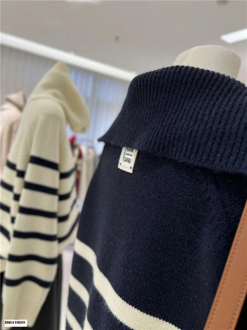 ÁO LEN KẺ NGANG KÉO KHÓA CAO CỔ