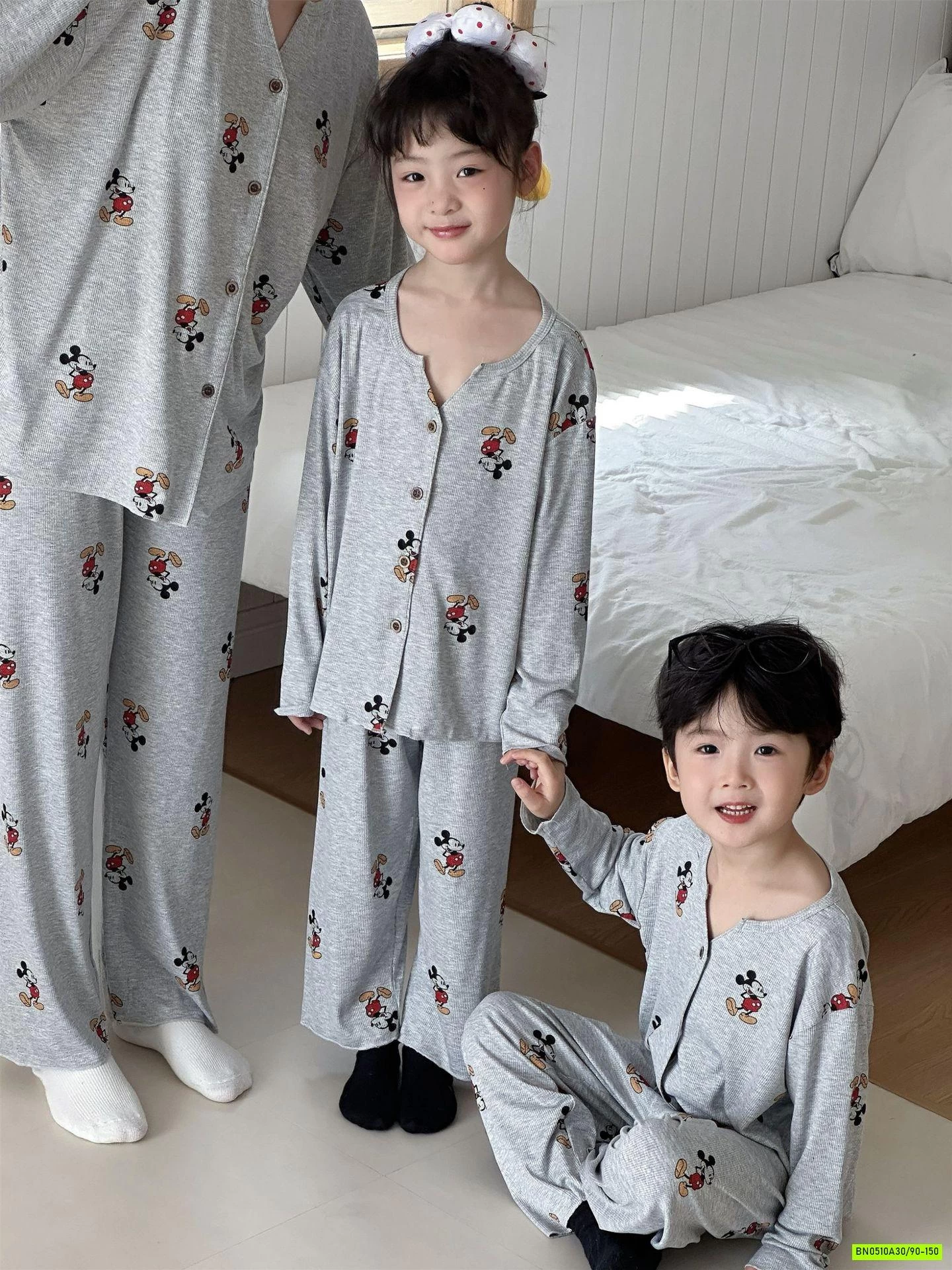 BỘ NGỦ MICKEY XÁM