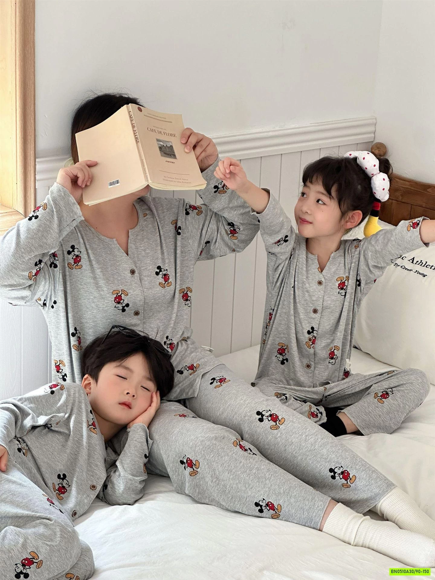 BỘ NGỦ MICKEY XÁM