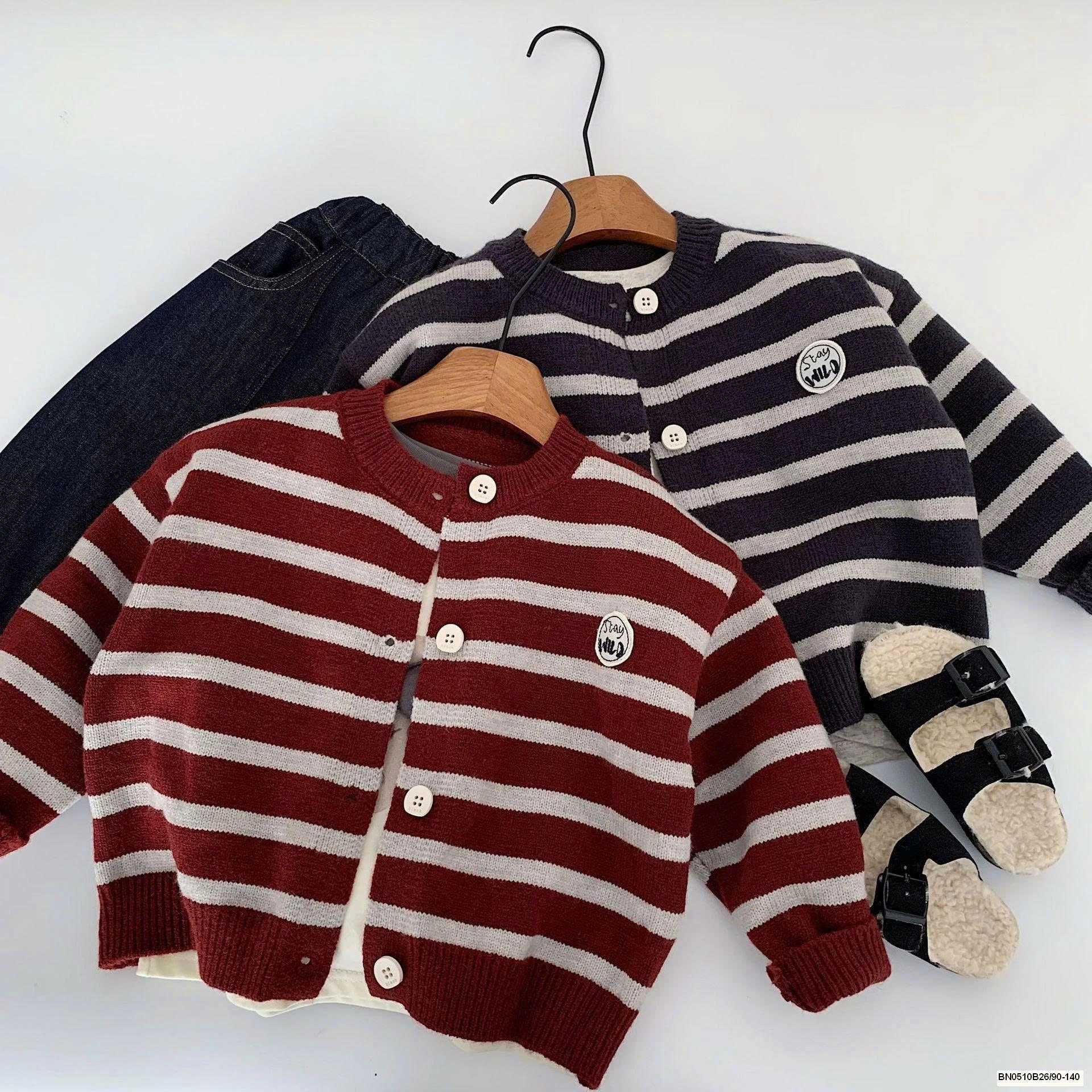 ÁO LEN KẺ NGANG THỜI TRANG ĐÓNG CÚC