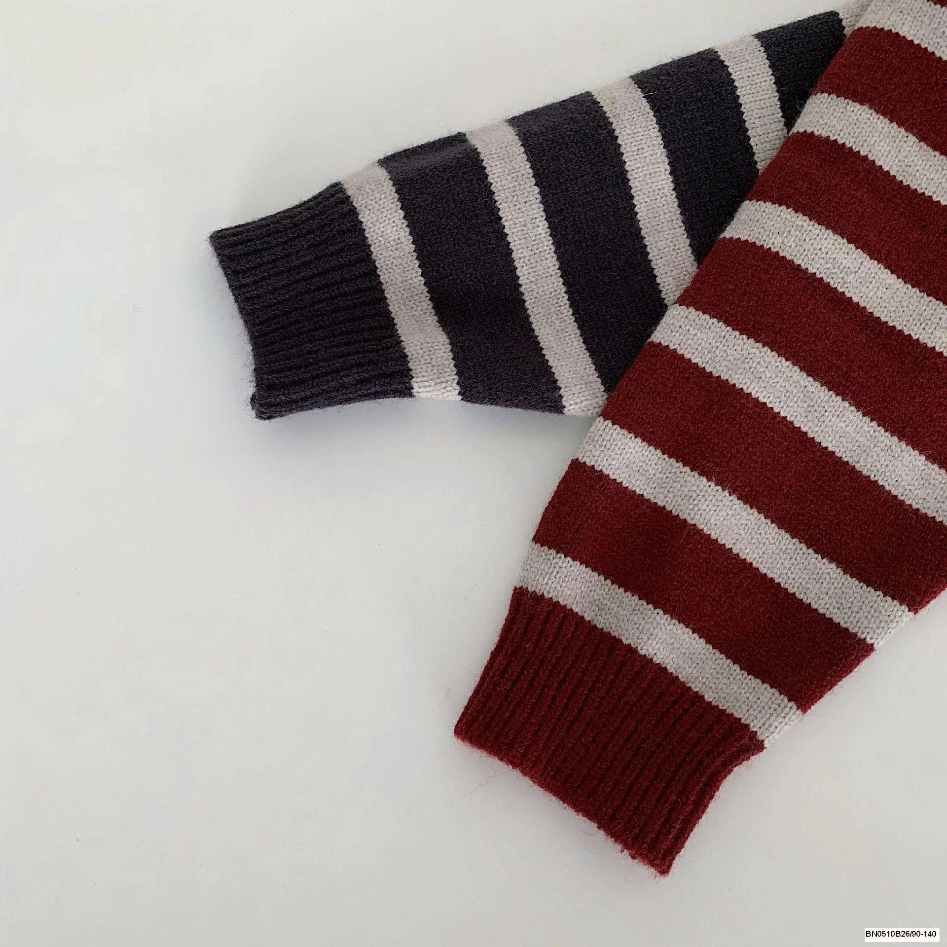 ÁO LEN KẺ NGANG THỜI TRANG ĐÓNG CÚC