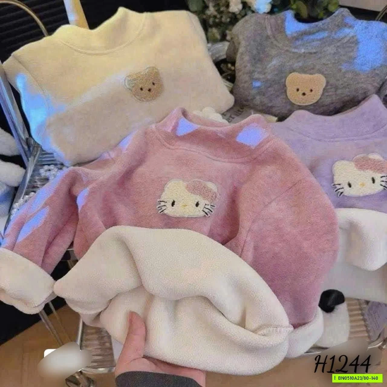 ÁO NỈ LÔNG CỪU CỔ 3P