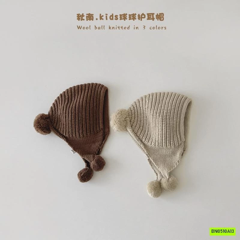 MŨ LEN BỊT TAI GẮN BÔNG VINTAGE