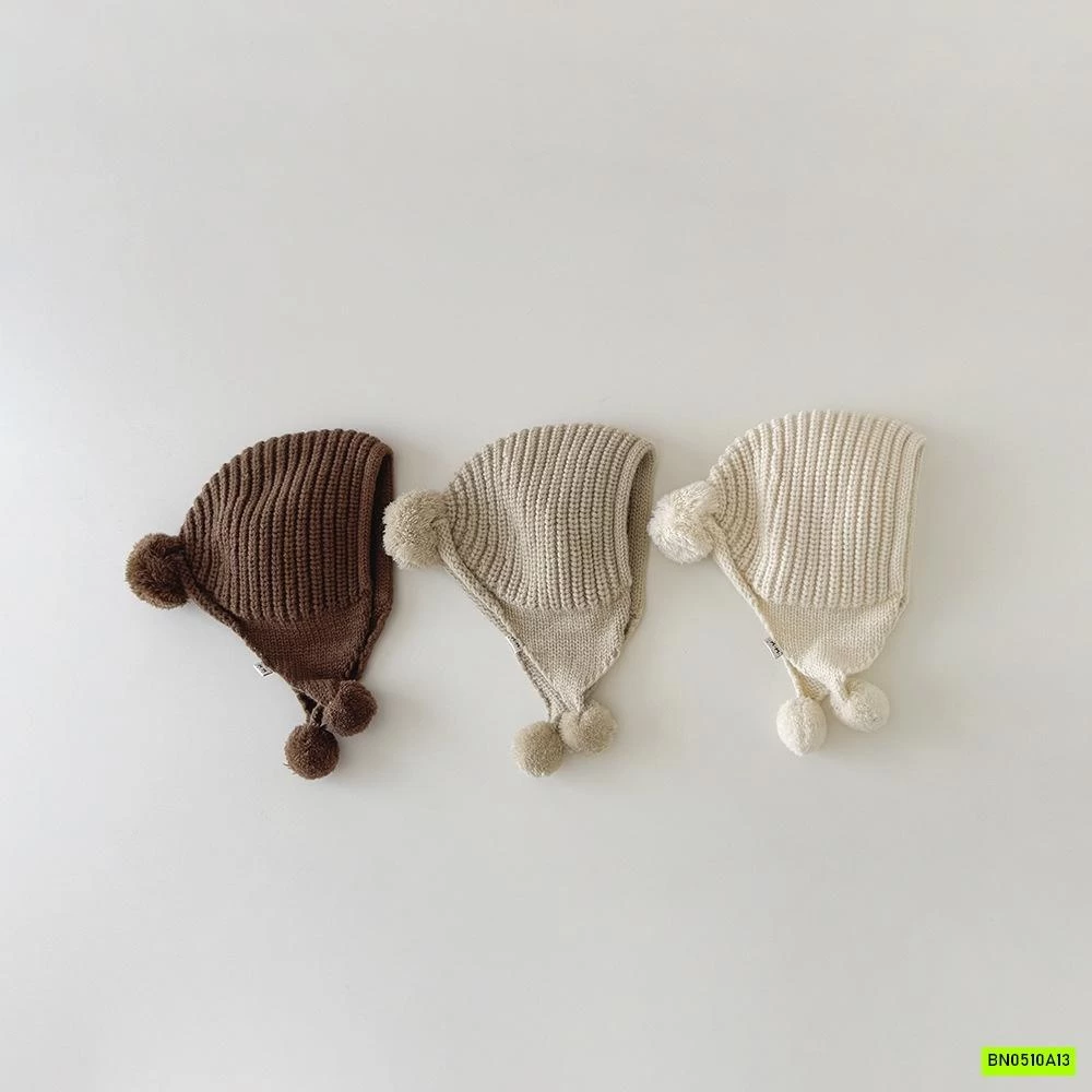 MŨ LEN BỊT TAI GẮN BÔNG VINTAGE