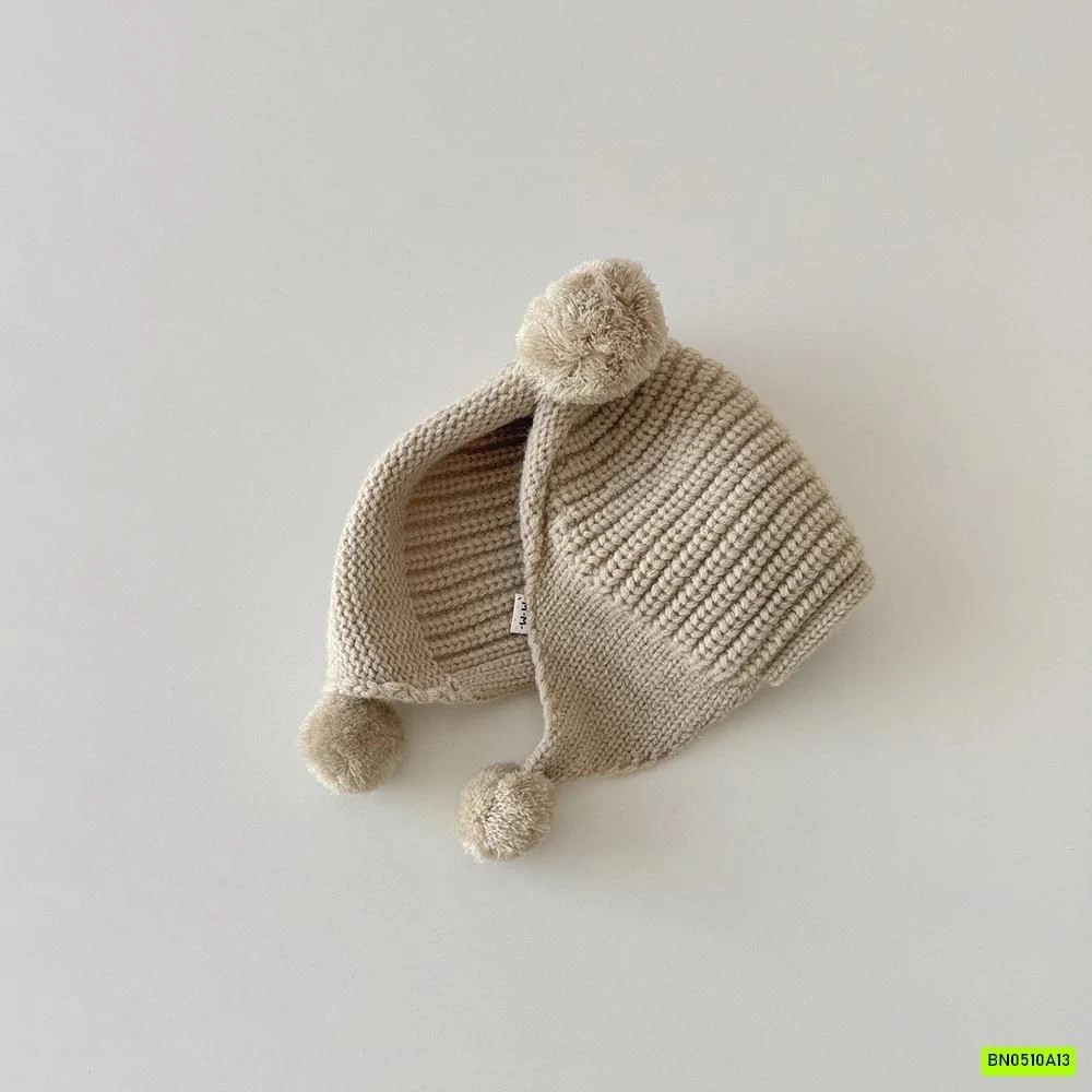 MŨ LEN BỊT TAI GẮN BÔNG VINTAGE