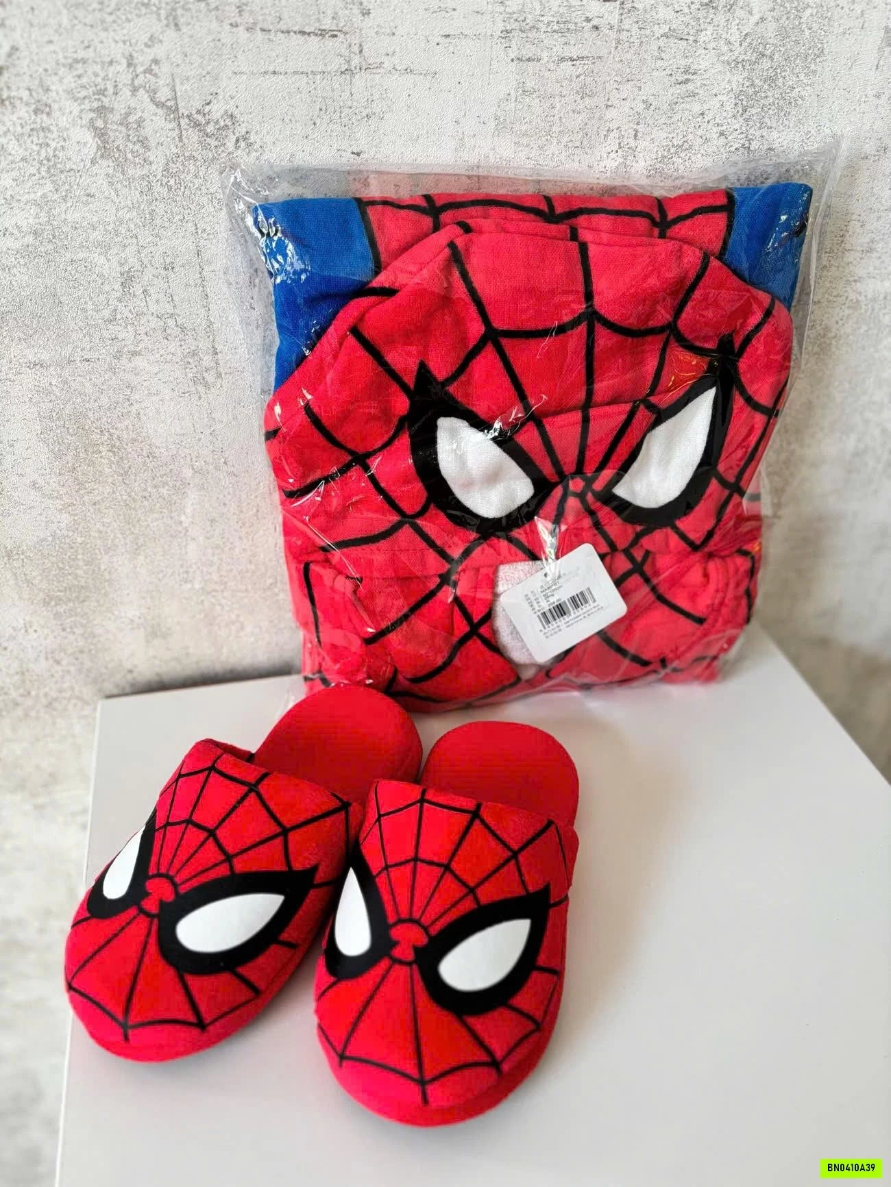 DÉP LÔNG ĐI TRONG NHÀ SPIDERMAN