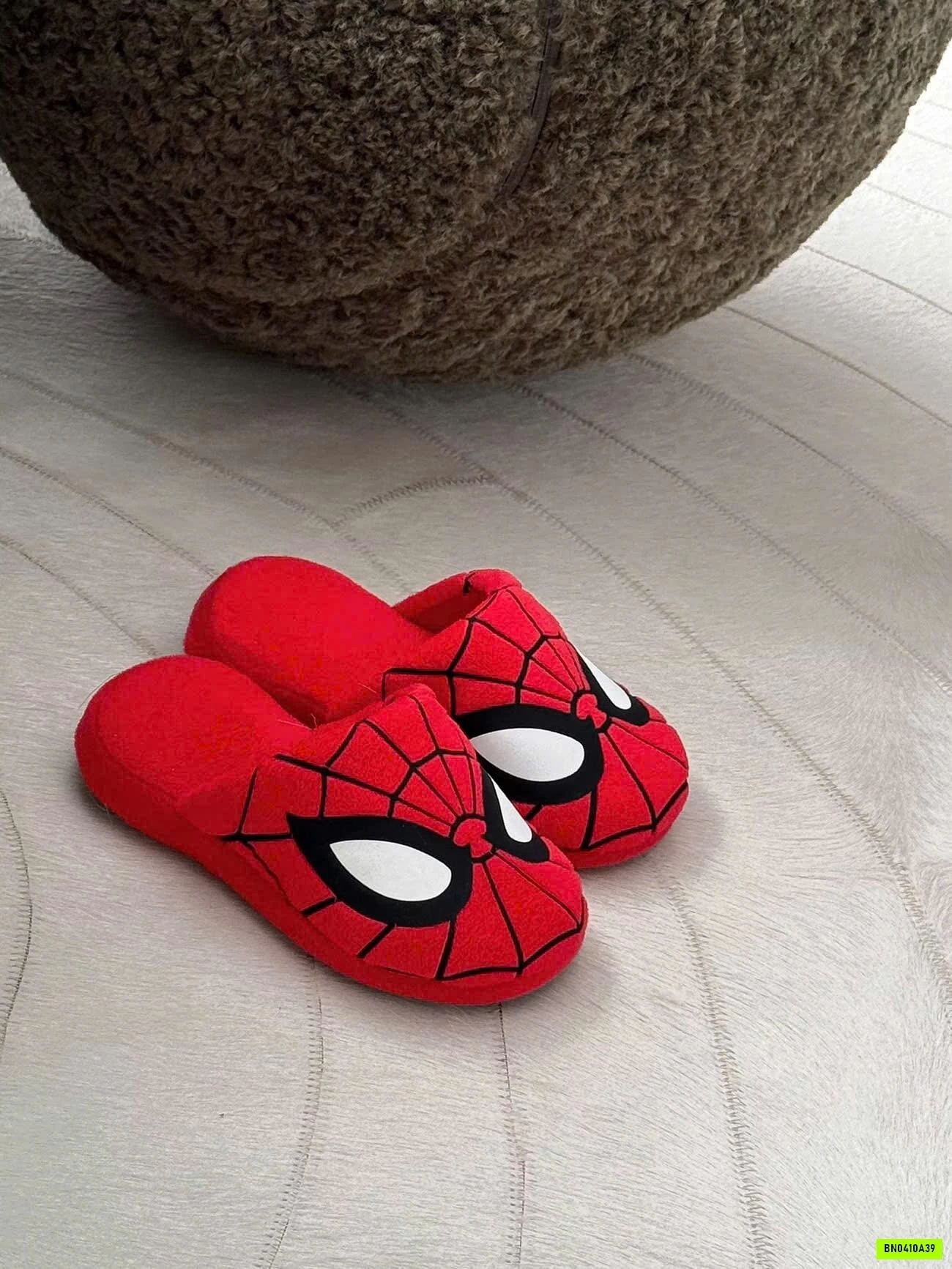 DÉP LÔNG ĐI TRONG NHÀ SPIDERMAN