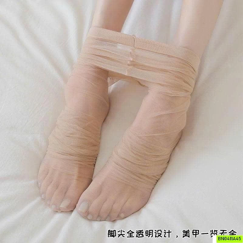 QUẦN TẤT GIẤY TÀNG HÌNH