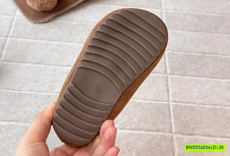 GIÀY DA LỘN LÔNG CỪU GẮN CÚN