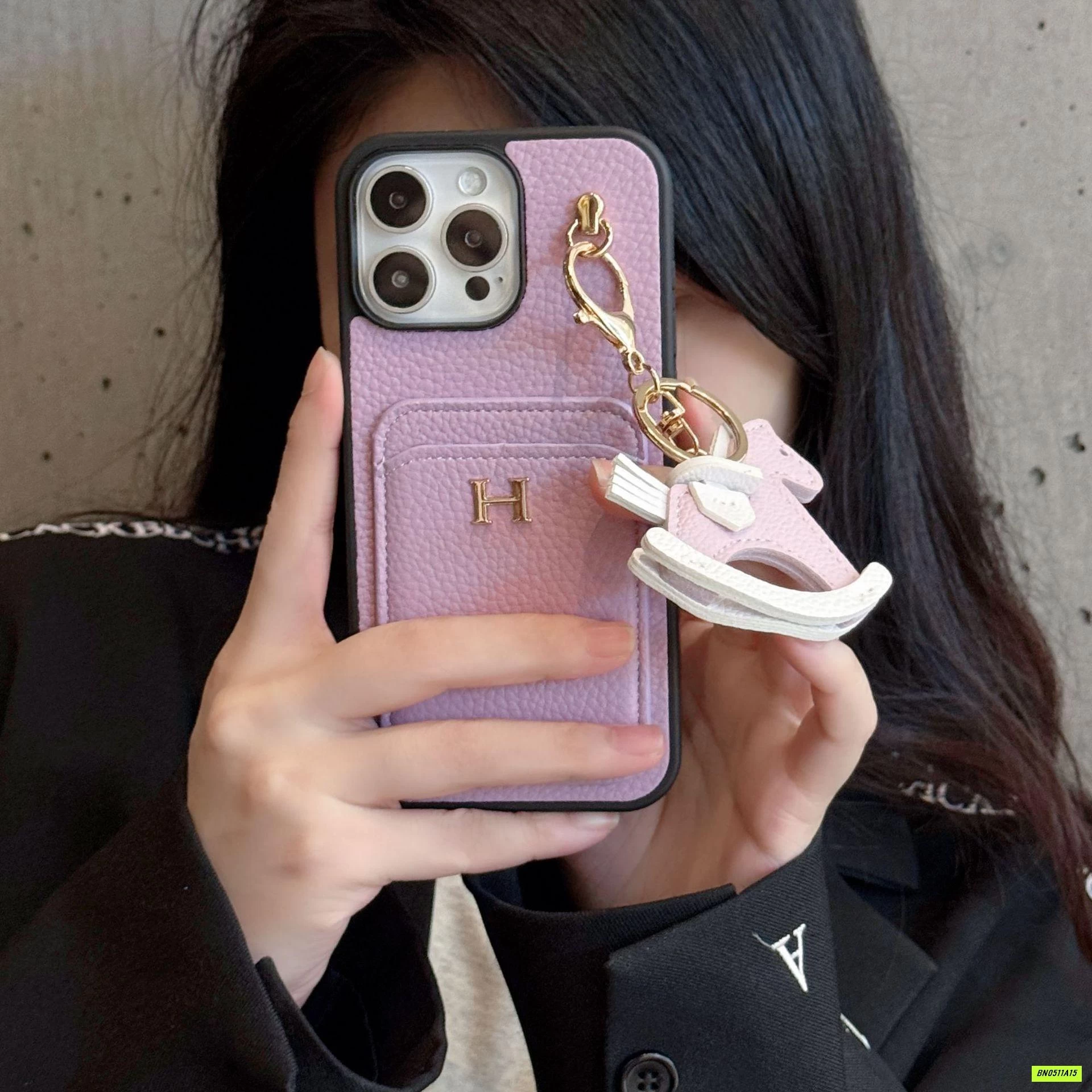 ỐP ĐIỆN THOẠI KÈM MÓC NGỰA