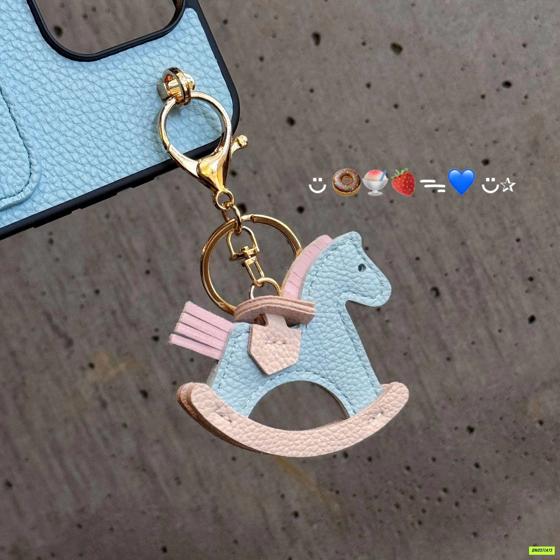 ỐP ĐIỆN THOẠI KÈM MÓC NGỰA