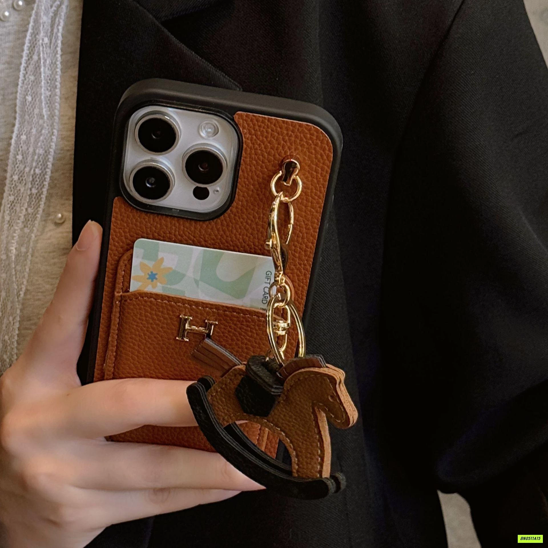 ỐP ĐIỆN THOẠI KÈM MÓC NGỰA