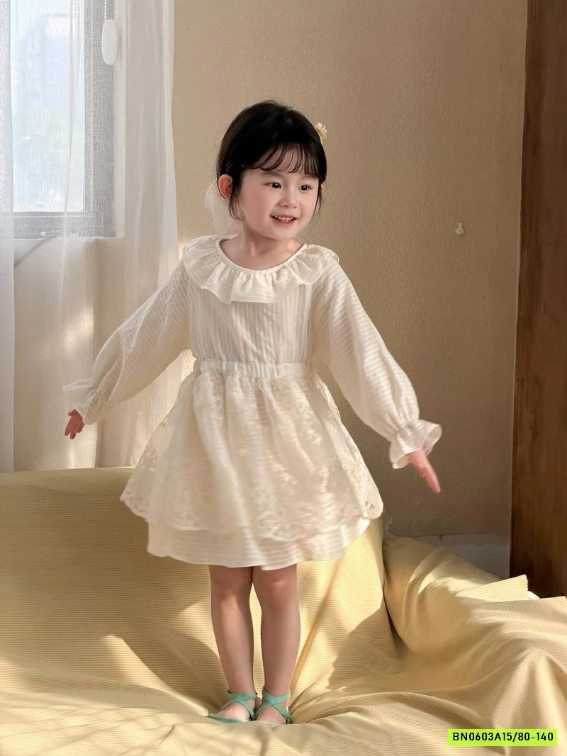 ĐẦM TIỂU THƯ PHỐI REN