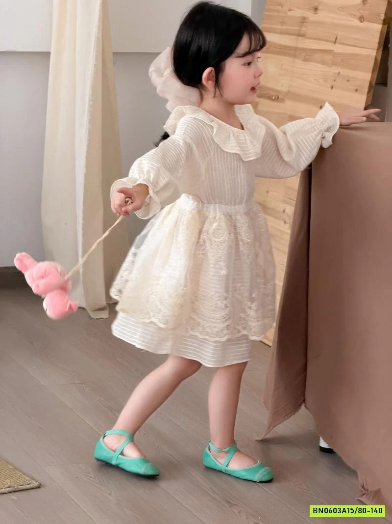 ĐẦM TIỂU THƯ PHỐI REN