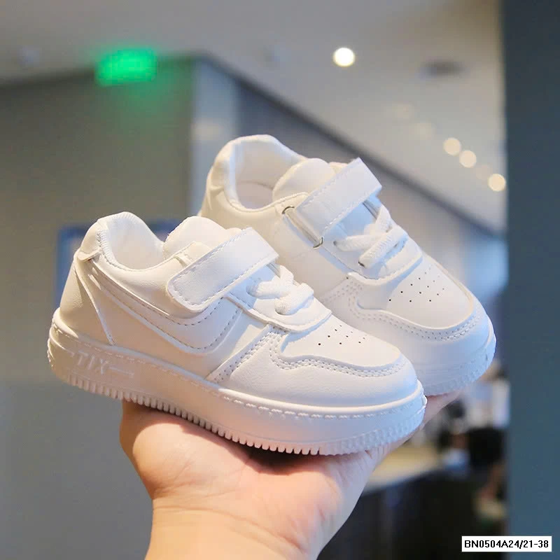 GIÀY THỂ THAO TRẮNG QUỐC DÂN