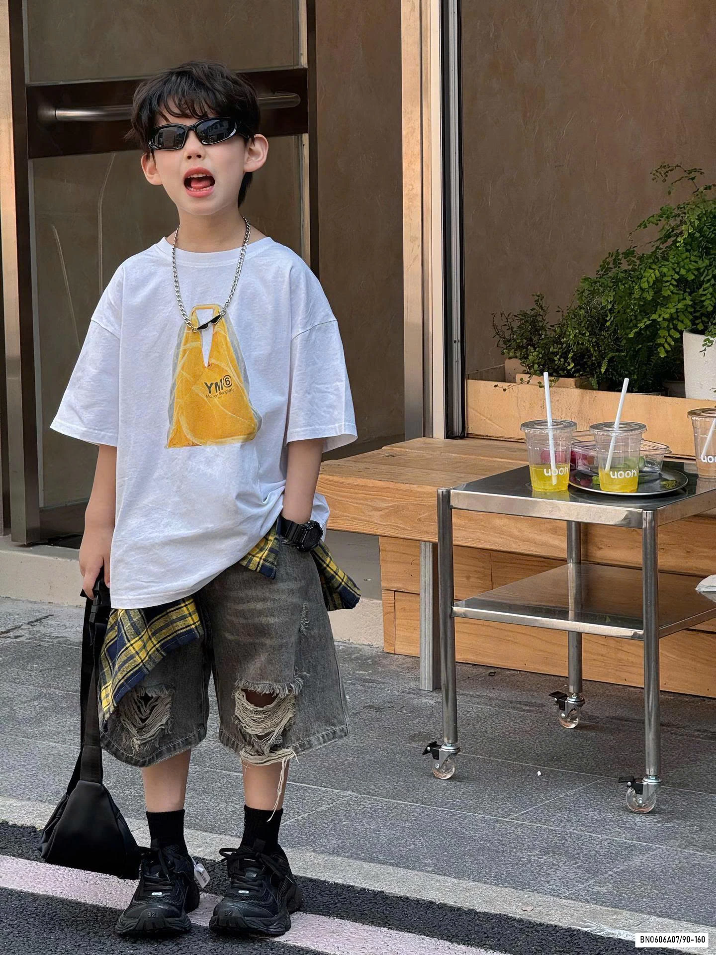 ÁO THUN IN HÌNH TÚI VÀNG