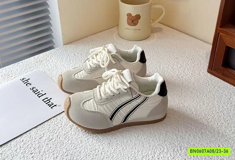 GIÀY THỂ THAO PHỐI MÀU THU ĐÔNG