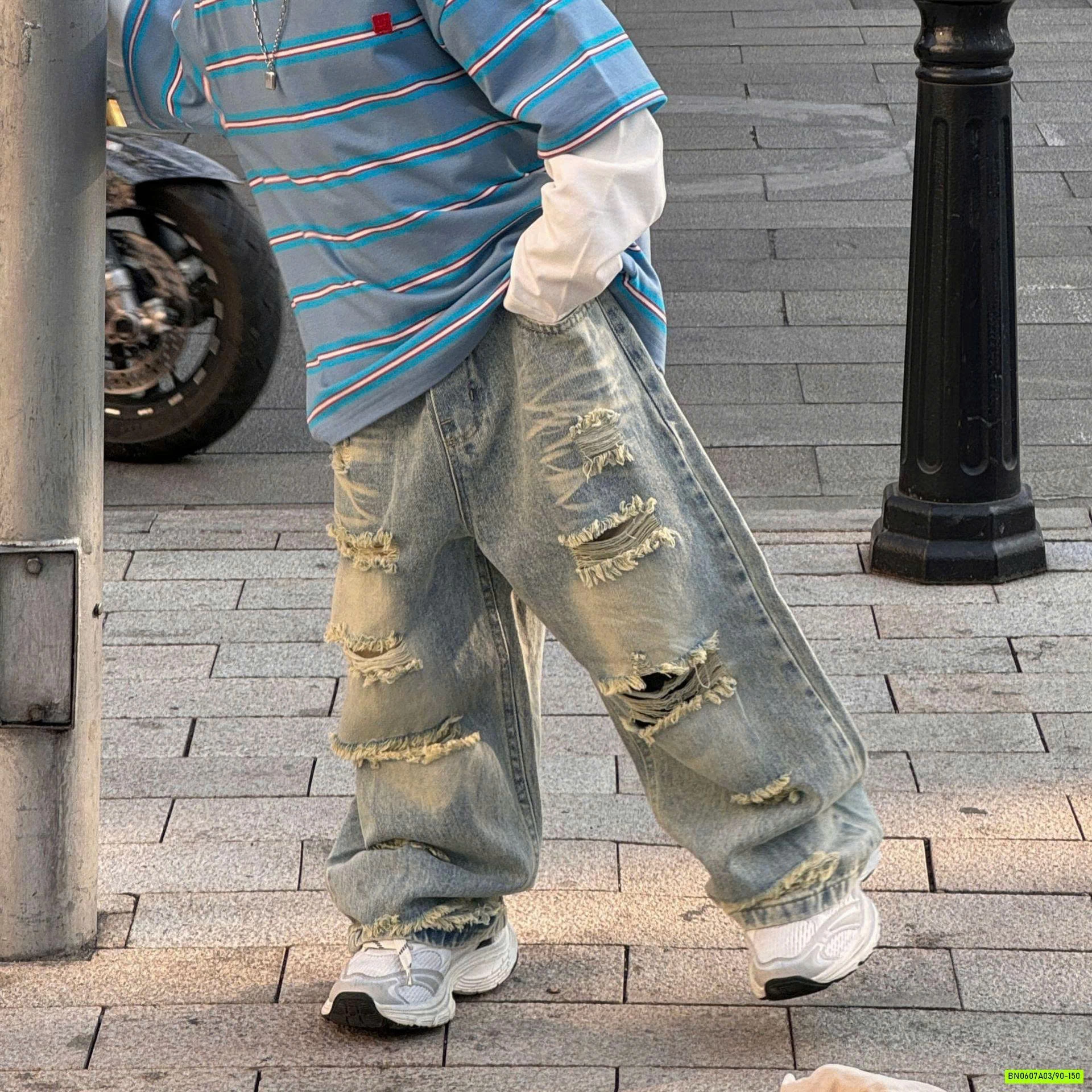 JEANS SUÔNG RÁCH CÁ TÍNH TAIRU