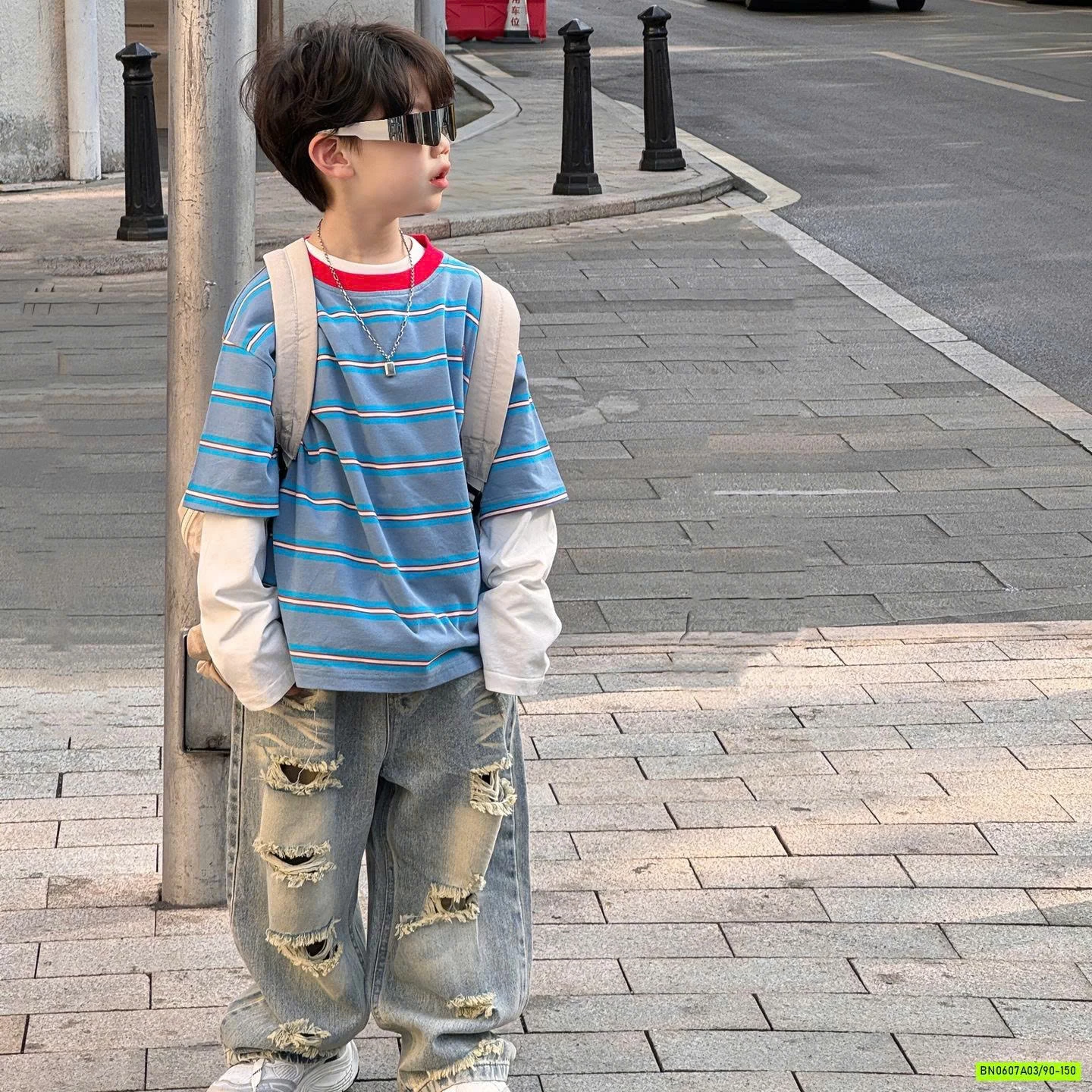 JEANS SUÔNG RÁCH CÁ TÍNH TAIRU